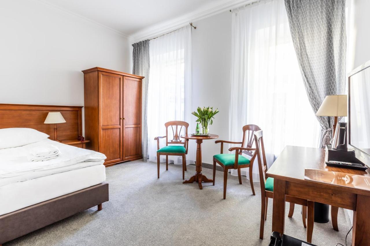 Hotel Pod Zlota Roza Kielce Ngoại thất bức ảnh