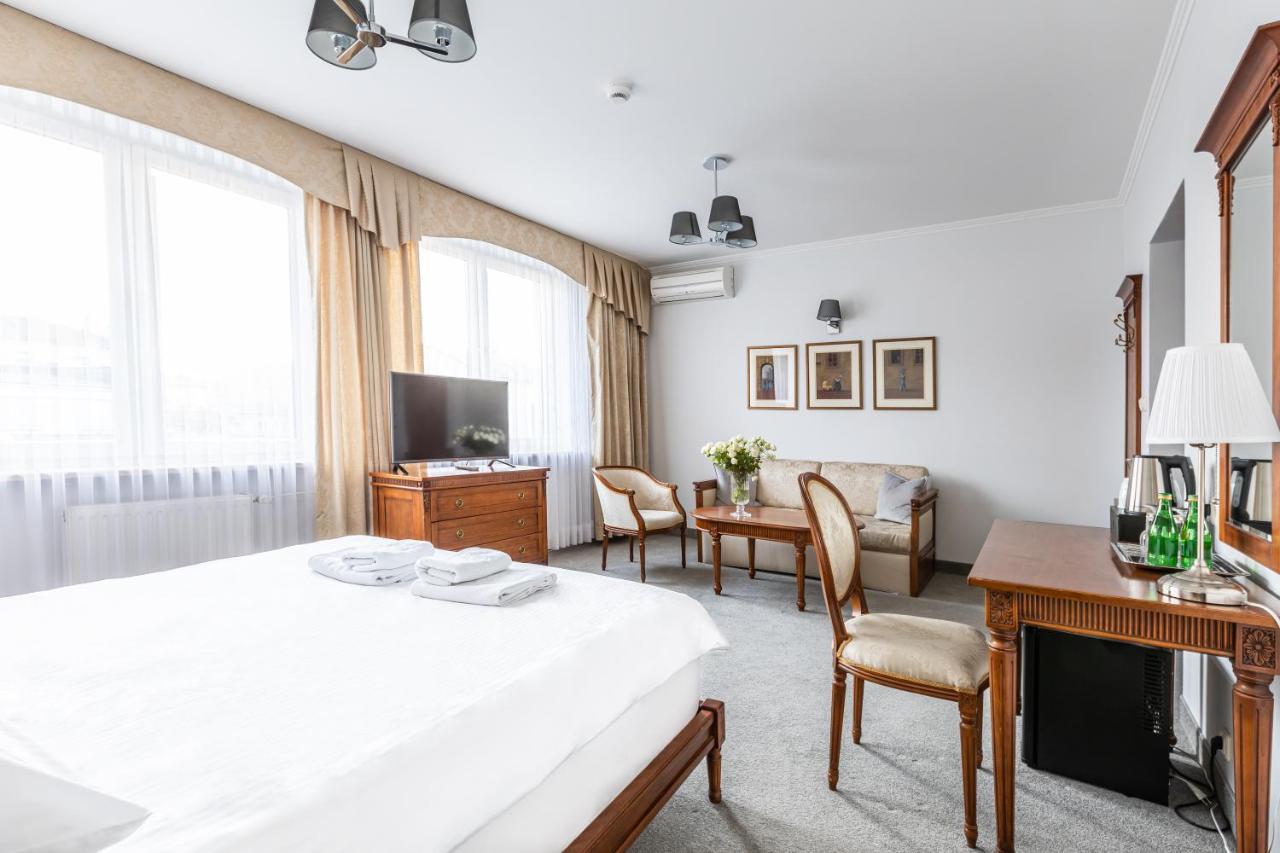 Hotel Pod Zlota Roza Kielce Ngoại thất bức ảnh
