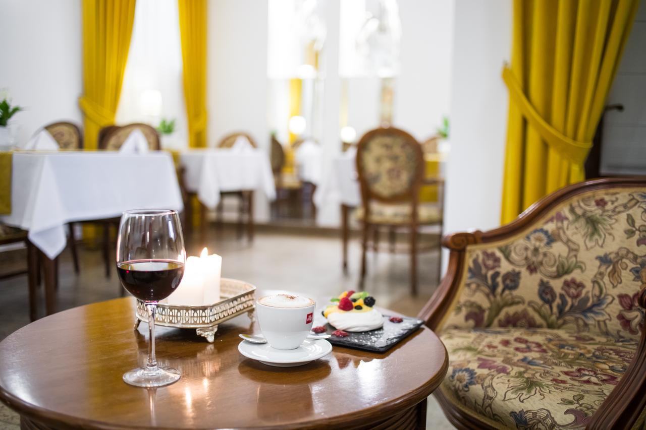 Hotel Pod Zlota Roza Kielce Ngoại thất bức ảnh